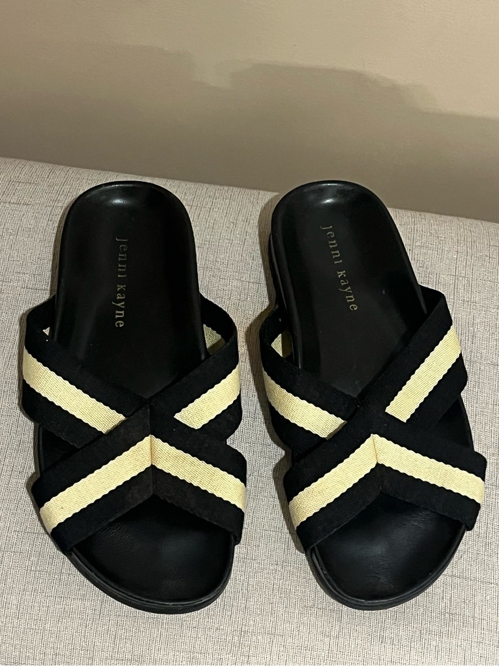 Jenni Kayne Italian Made Black and Cream Crossband Slide Sandals, EU 36